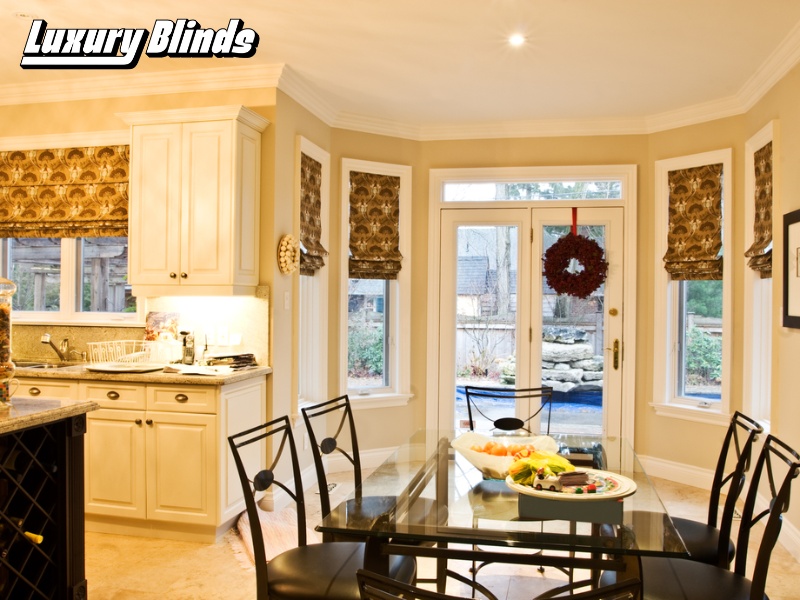 Ứng dụng rèm Roman